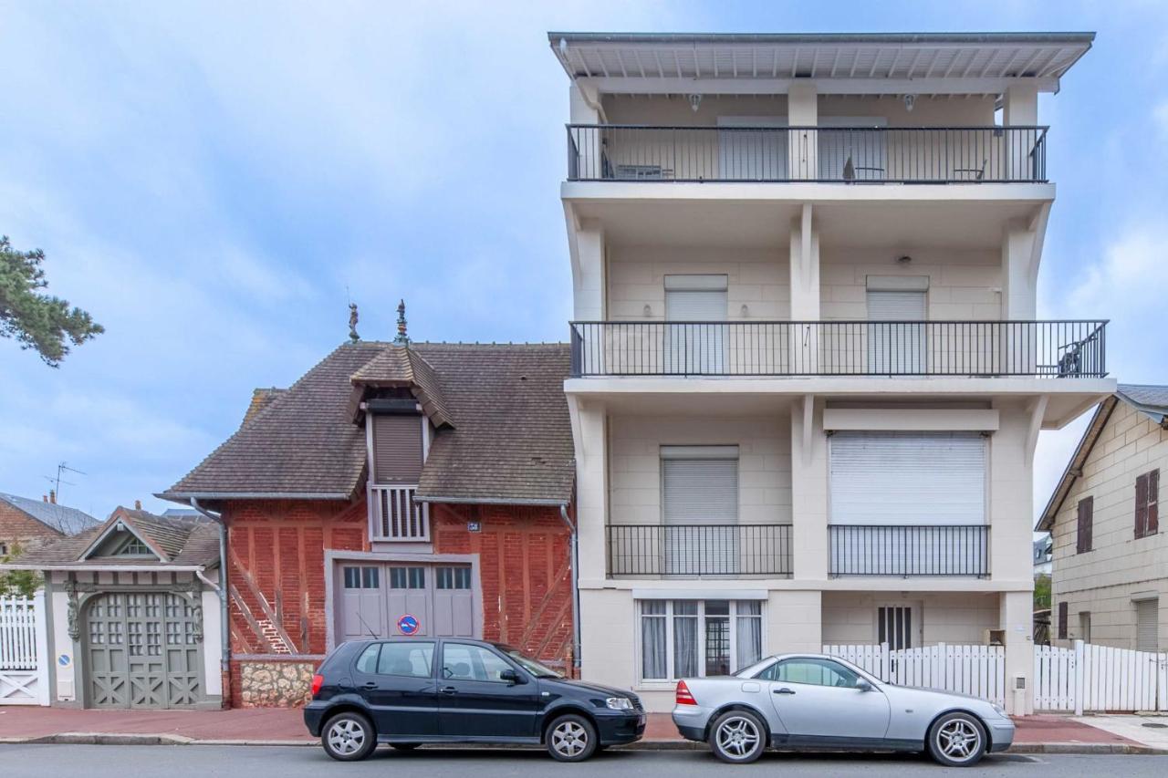 2-Bedroom Apartment With Balcony Near Hippodrome Довиль Экстерьер фото