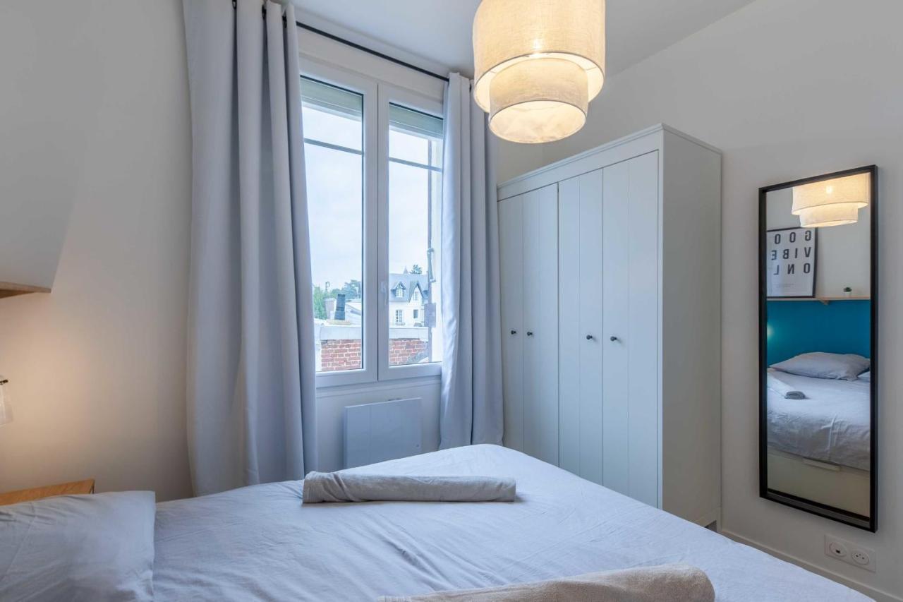 2-Bedroom Apartment With Balcony Near Hippodrome Довиль Экстерьер фото